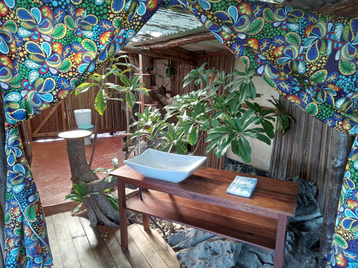 Bungalow Grenouille — Makako Lodge Nosy Komba